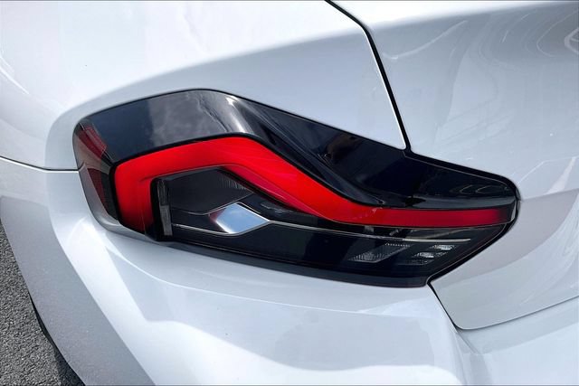 Used 2023 BMW M2 w/ Lighting Package RWD image 32