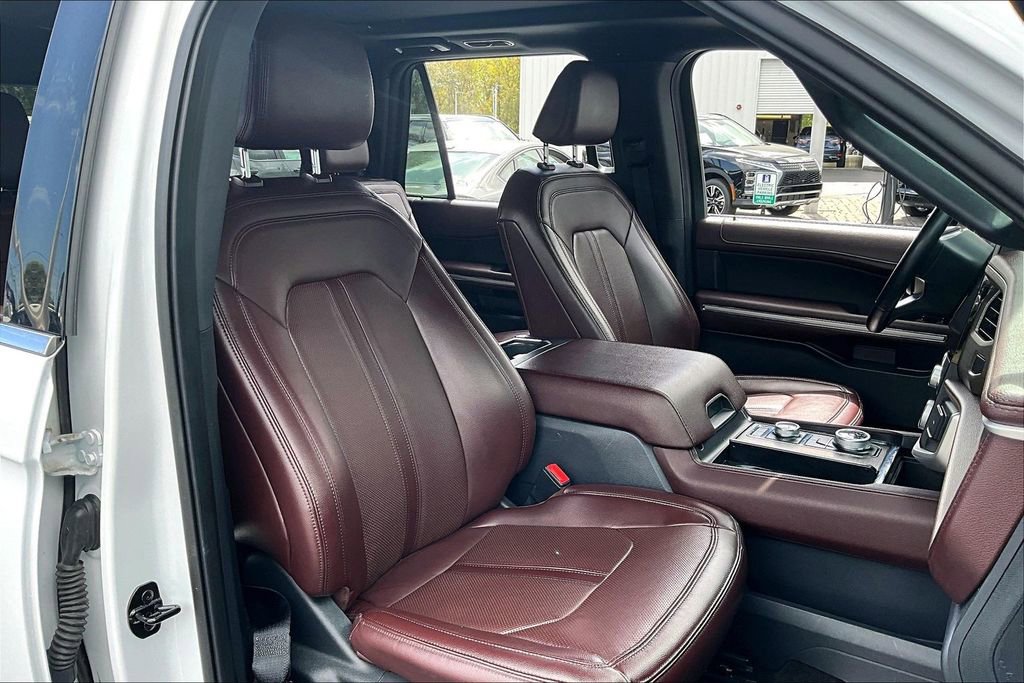 Used 2023 Ford Expedition Limited image 29