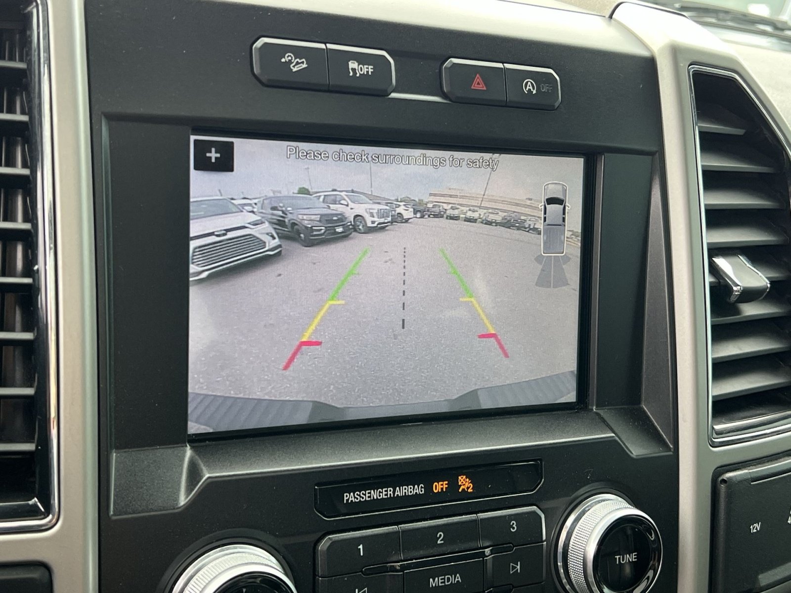 Certified 2019 Ford F150 Lariat w/ Equipment Group 502A Luxury AWD/4WD image 19