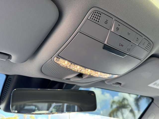 Used 2021 Mercedes-Benz GLC 300 image 23