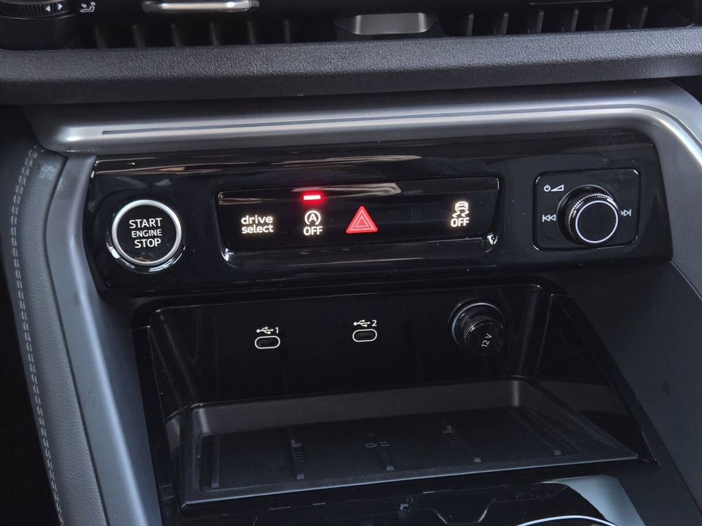 Certified 2025 Audi Q5 Prestige image 24