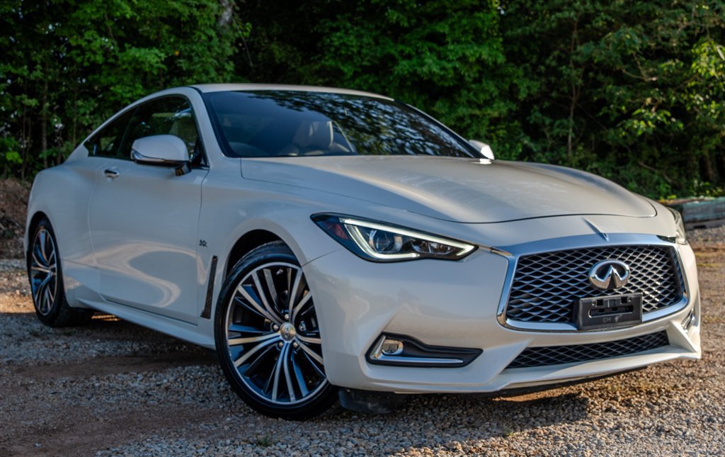 Used 2017 INFINITI Q60 3.0t w/ Premium Plus Package 3.0T AWD/4WD image 7