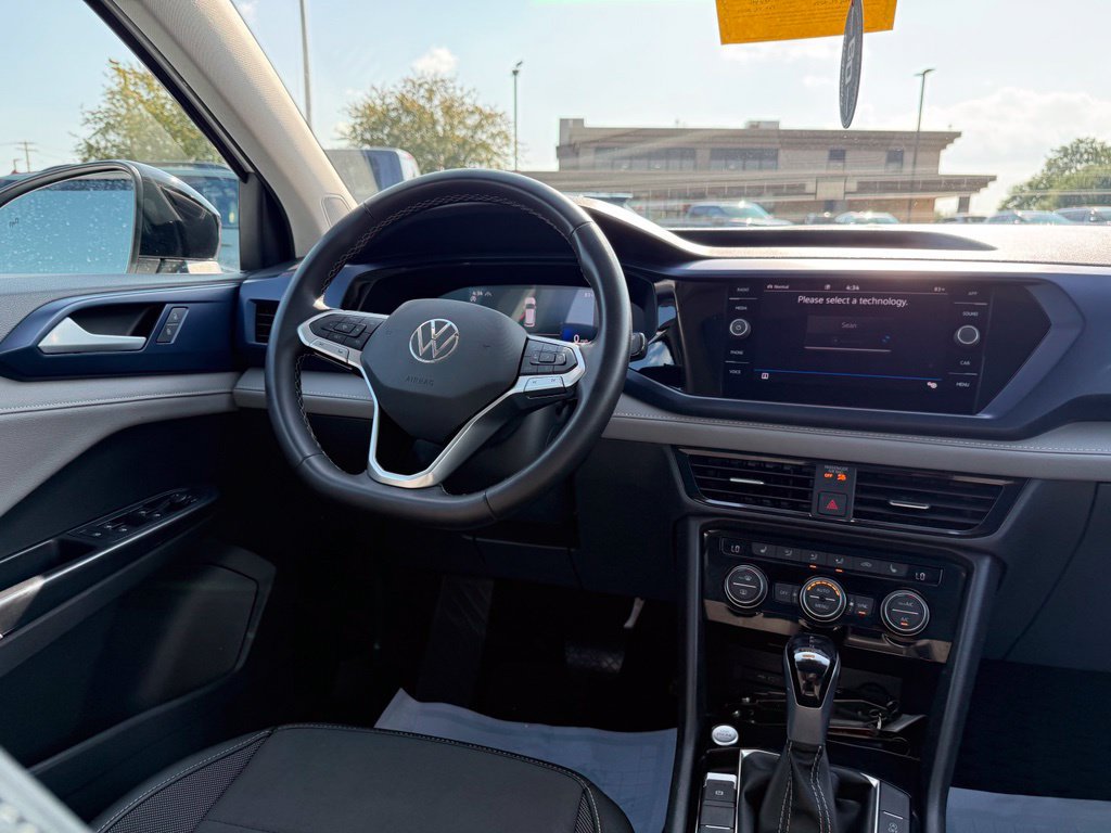 Used 2024 Volkswagen Taos SE AWD/4WD image 14