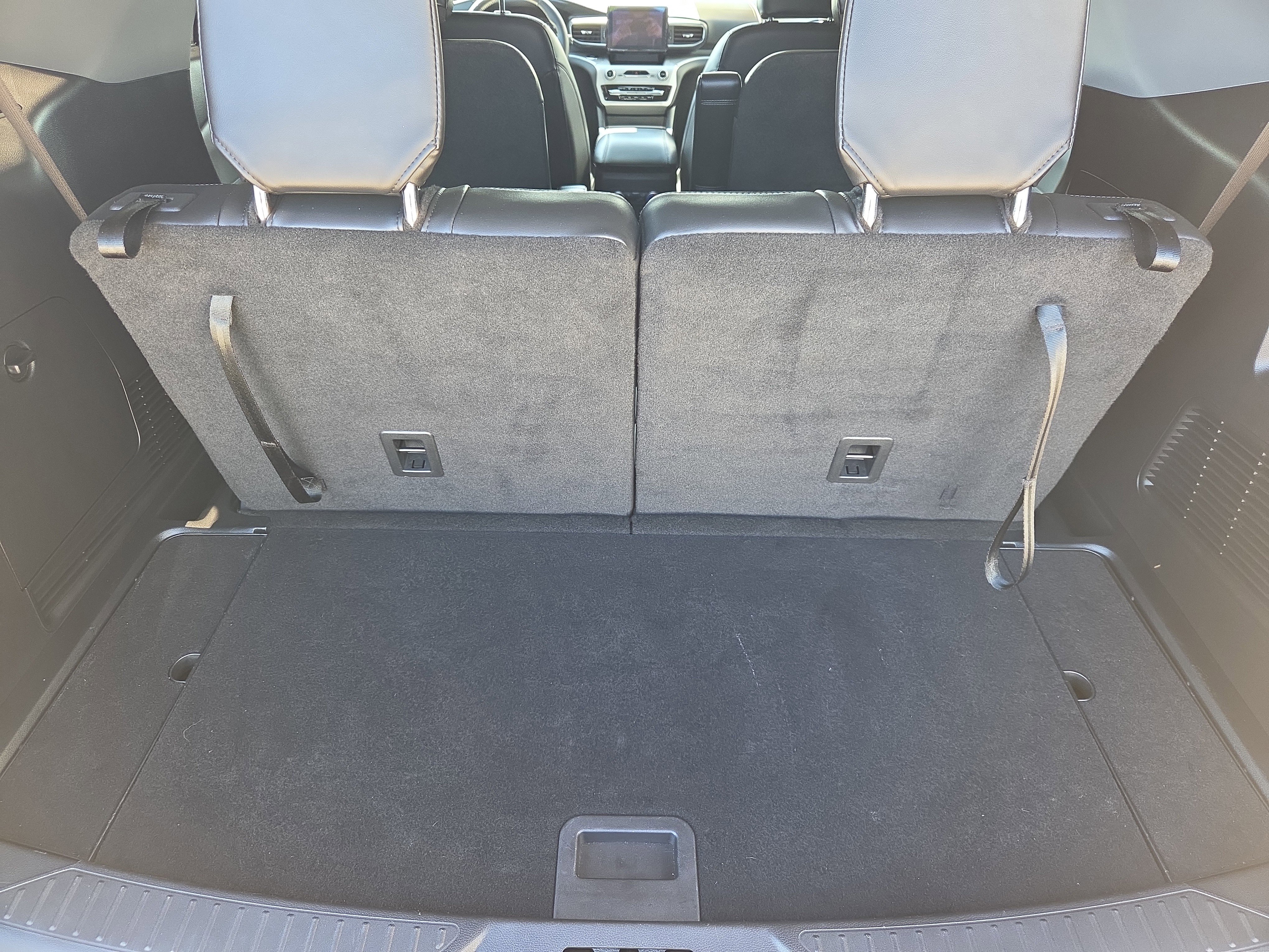 Used 2024 Ford Explorer XLT w/ Equipment Group 202A image 21