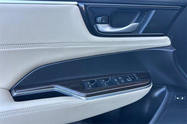 Certified 2021 Honda Clarity Plug-In Hybrid image 12