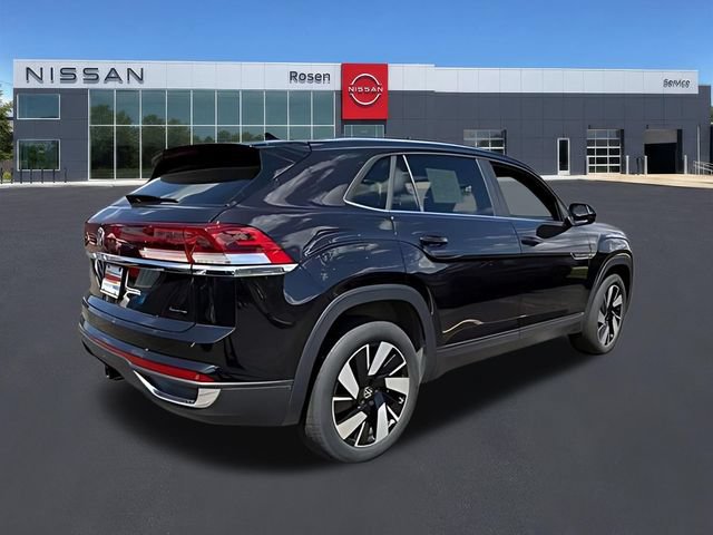 Used 2025 Volkswagen Atlas Cross Sport SE AWD/4WD image 3