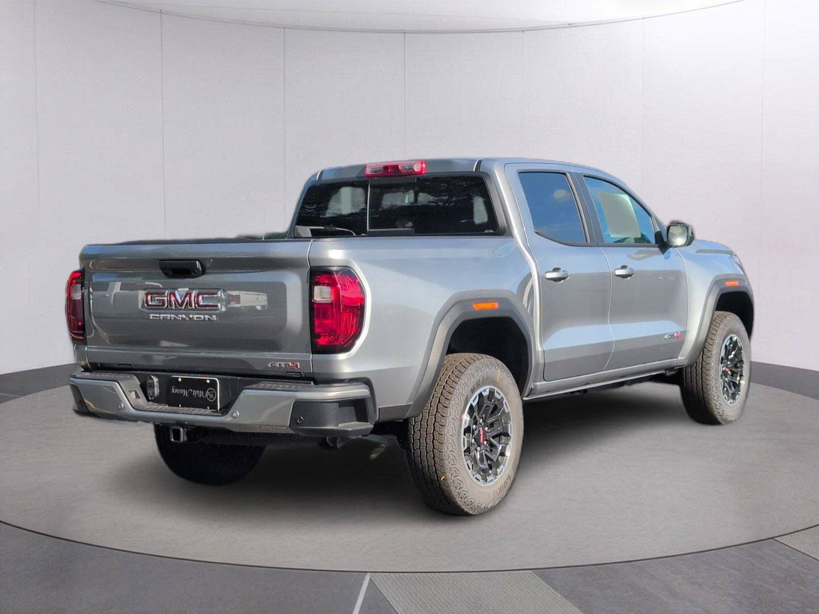 New 2026 GMC Canyon AT4 AWD/4WD image 7