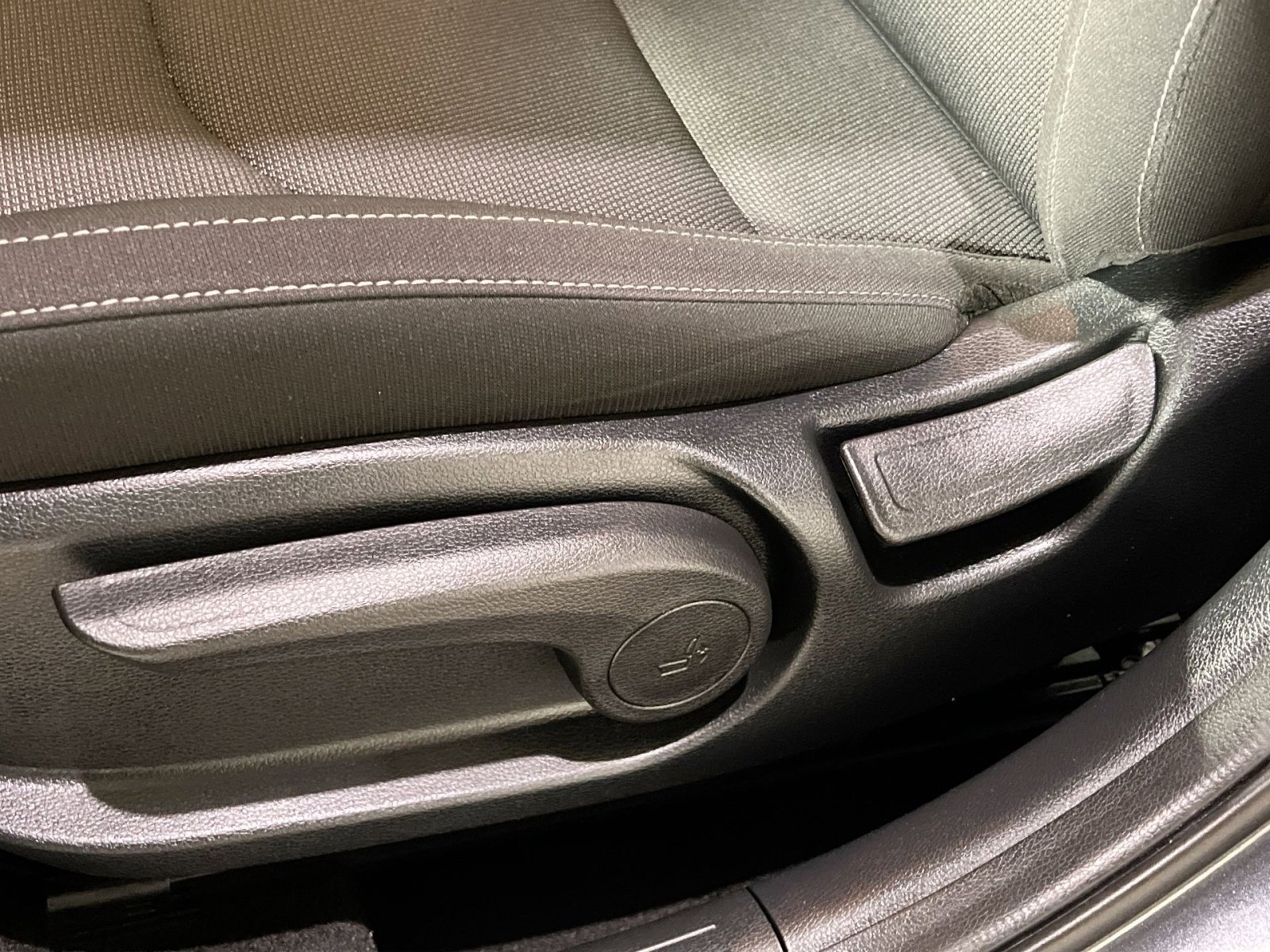 Used 2023 Kia Forte LXS w/ LXS Technology Package image 23