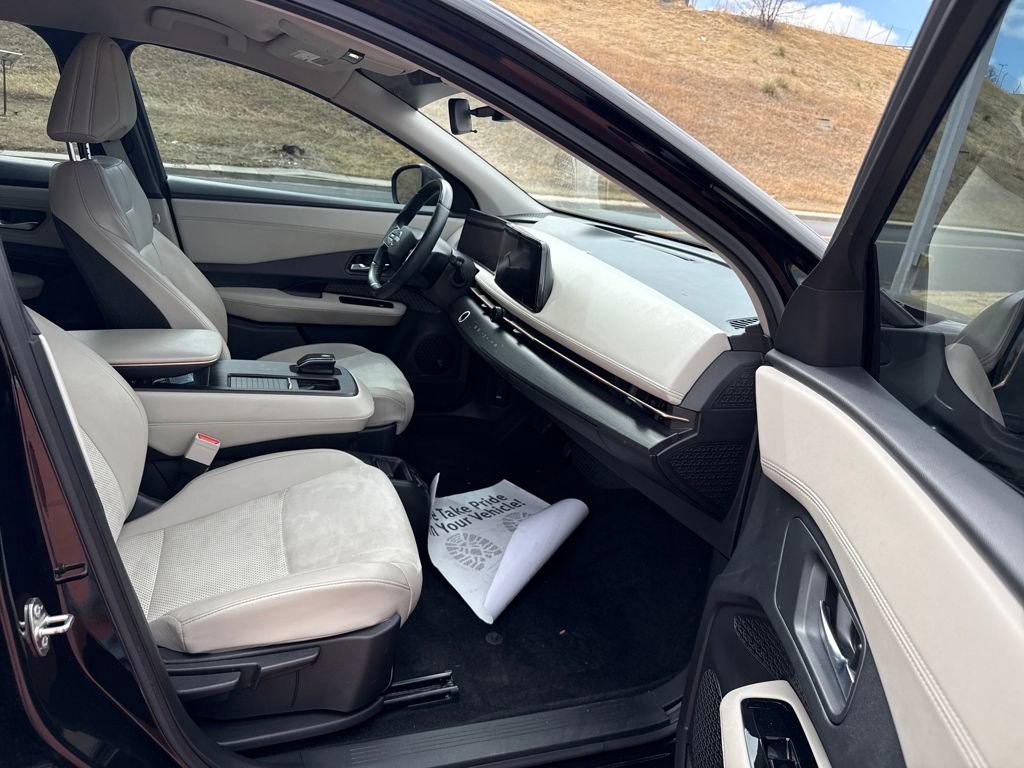 Used 2023 Nissan Ariya FWD image 27