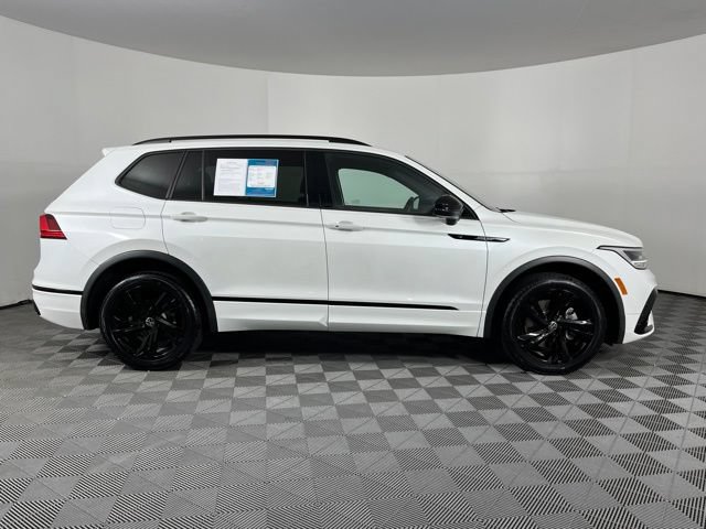 Used 2023 Volkswagen Tiguan SE R-Line FWD image 13