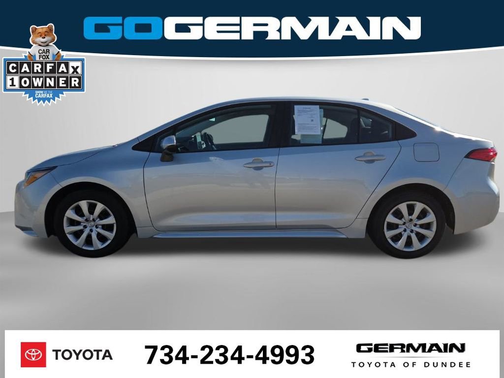 Used 2025 Toyota Corolla LE image 11