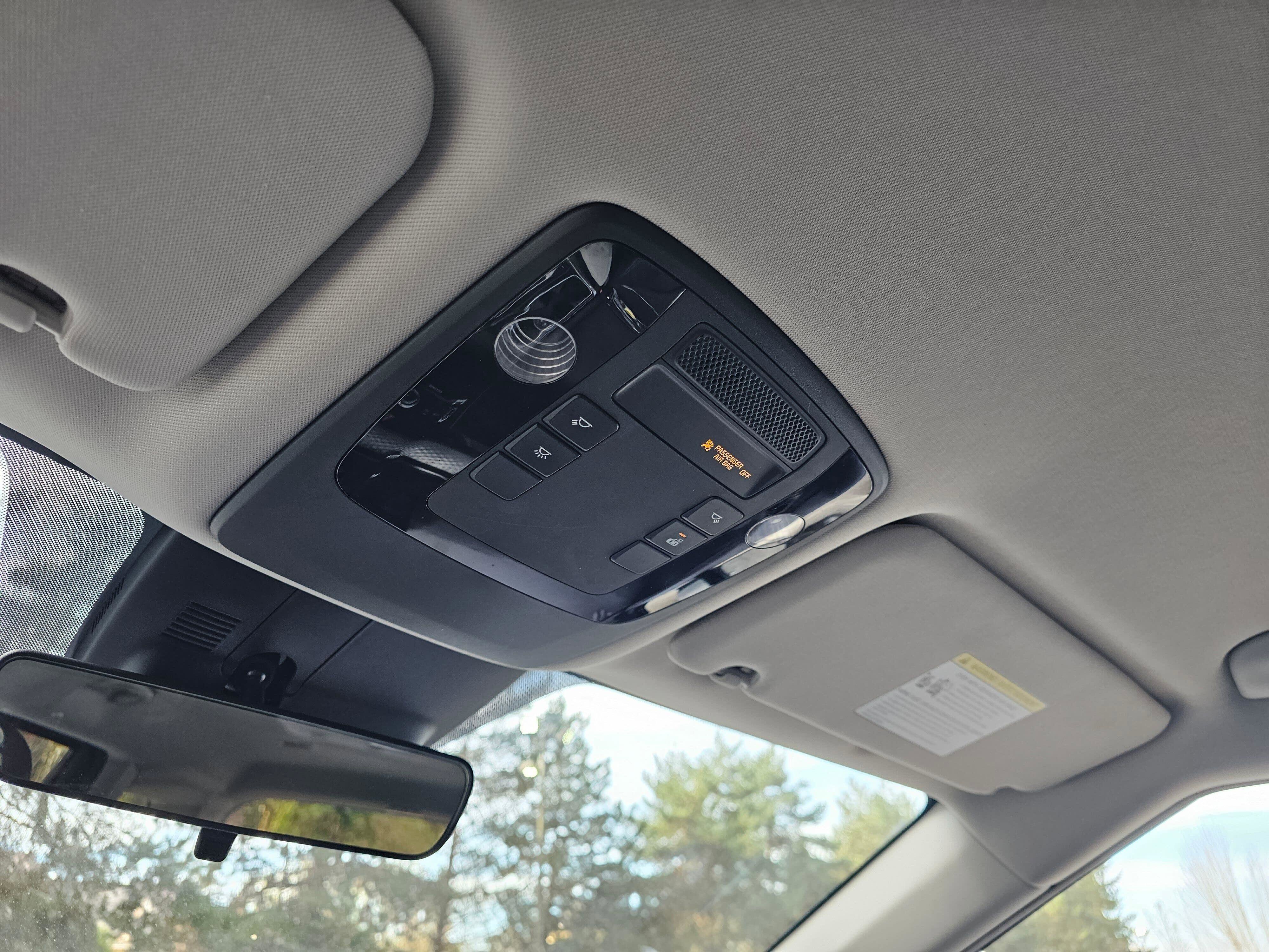 Used 2022 Kia Carnival LX FWD image 29