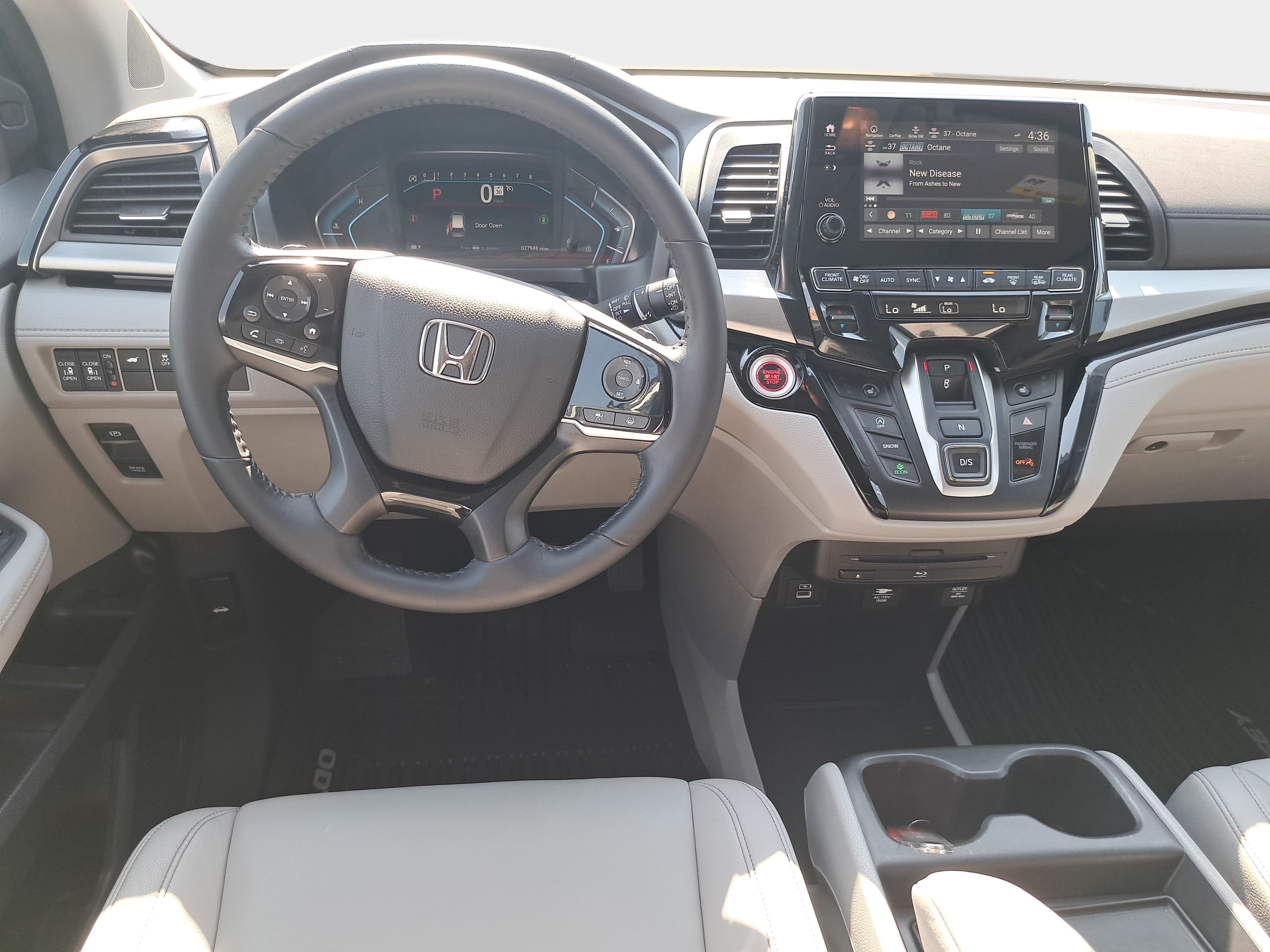 Used 2024 Honda Odyssey Touring image 17