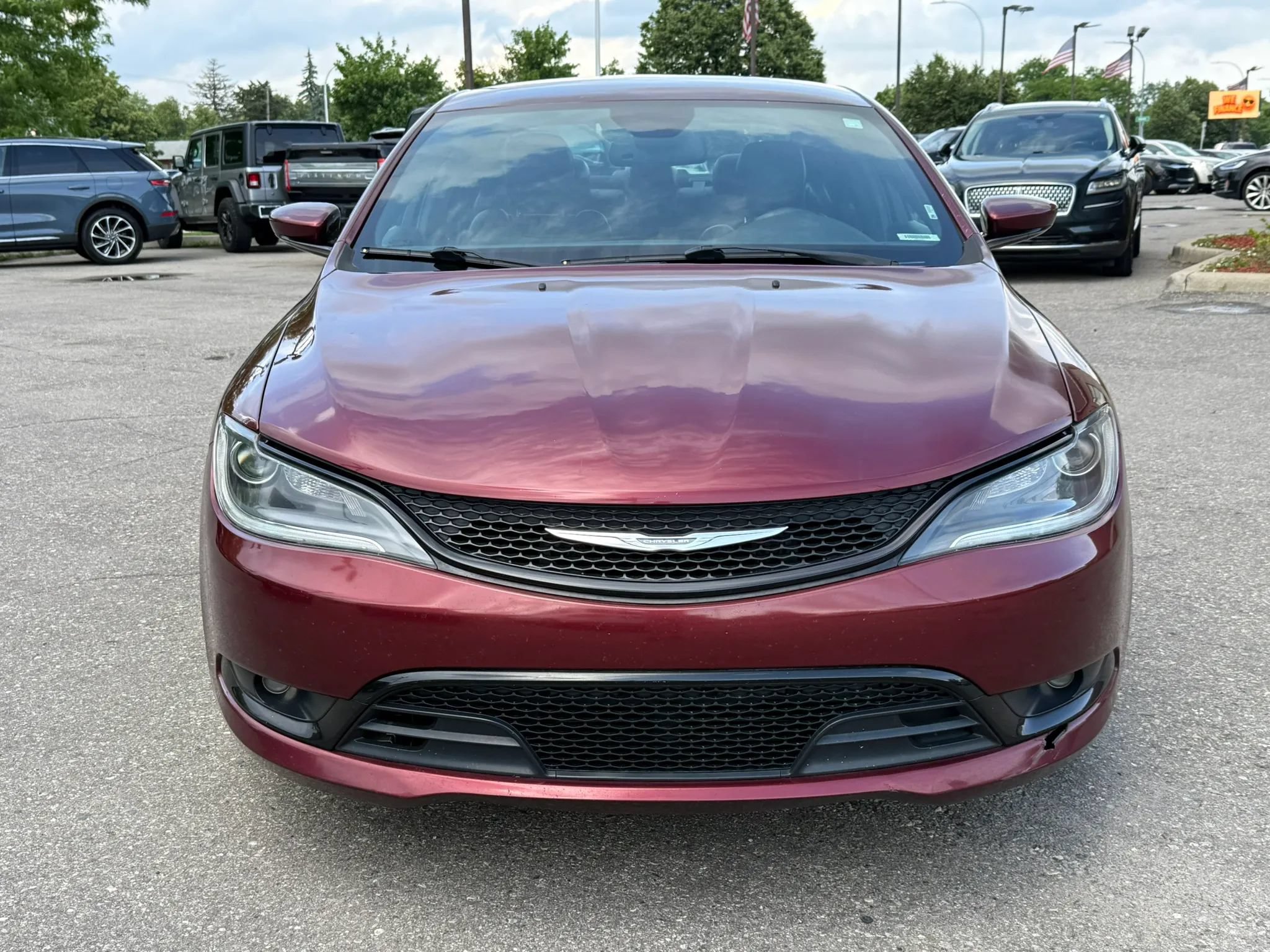 Used 2016 Chrysler 200 S w/ Comfort Group FWD image 2