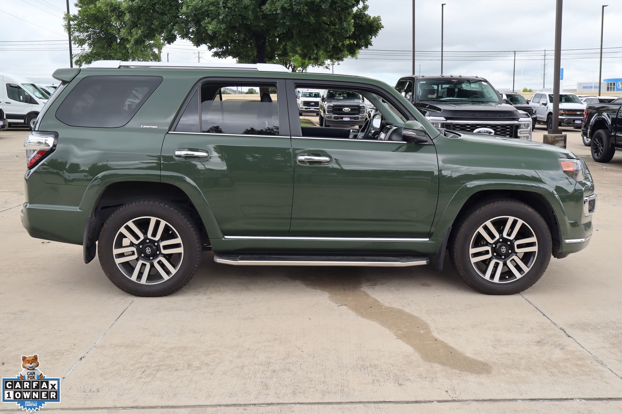 Used 2022 Toyota 4Runner Limited AWD/4WD image 2