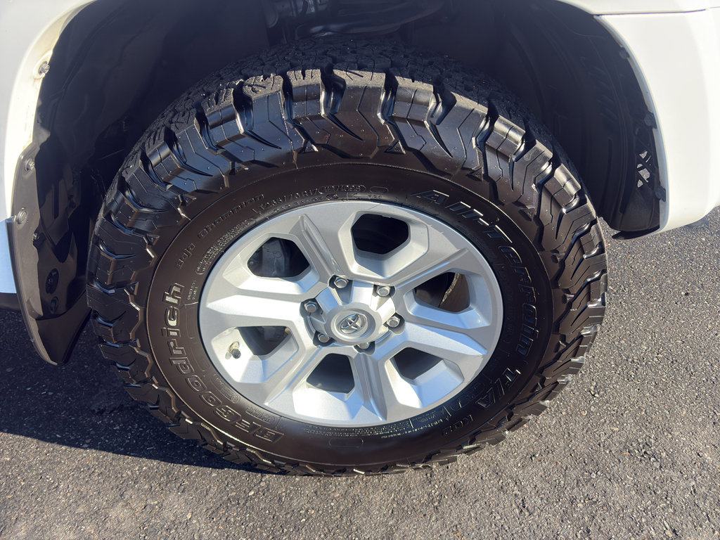 Used 2021 Toyota 4Runner SR5 Premium w/ Moonroof Package image 9