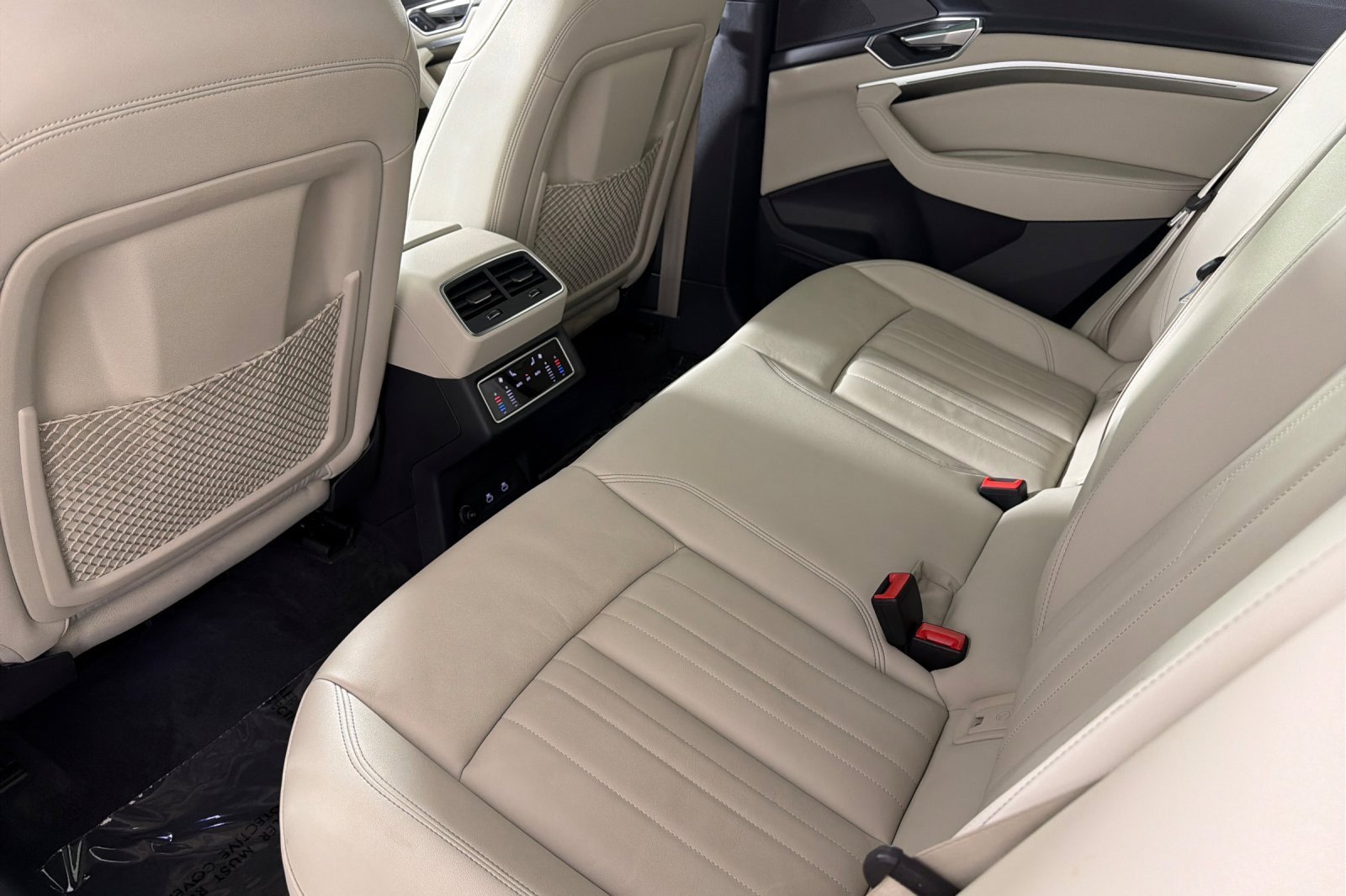Certified 2023 Audi e-tron Premium w/ Convenience Plus Package AWD/4WD image 11