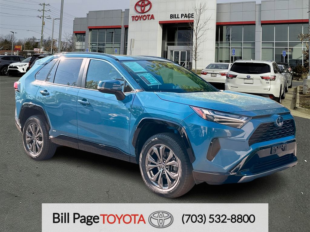 Used 2022 Toyota RAV4 SE w/ Convenience Package