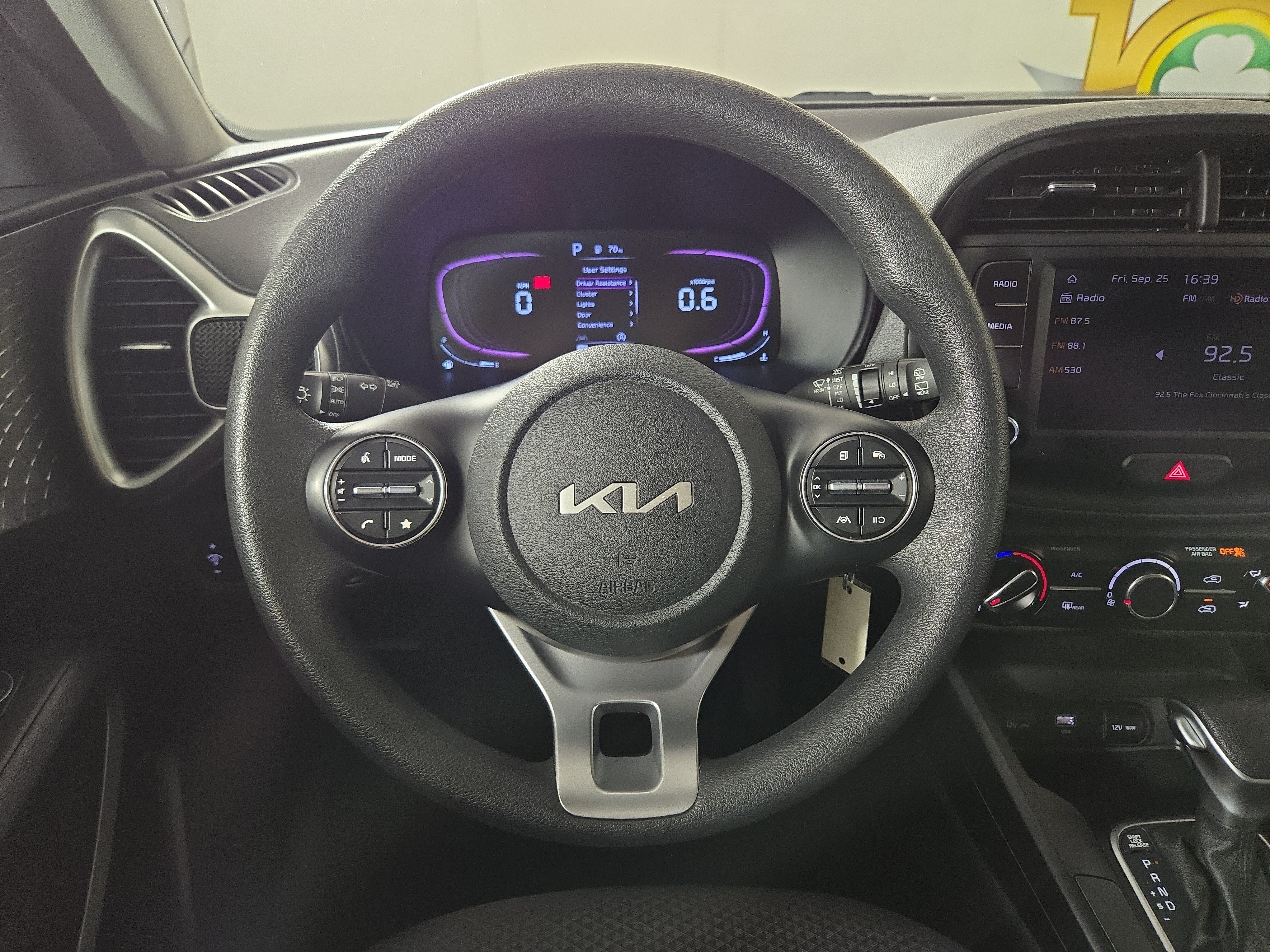 Used 2024 Kia Soul LX w/ LX Technology Package FWD image 15