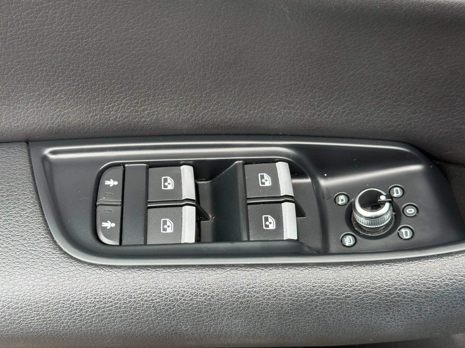 Used 2019 Audi Q7 3.0T Premium AWD/4WD image 11