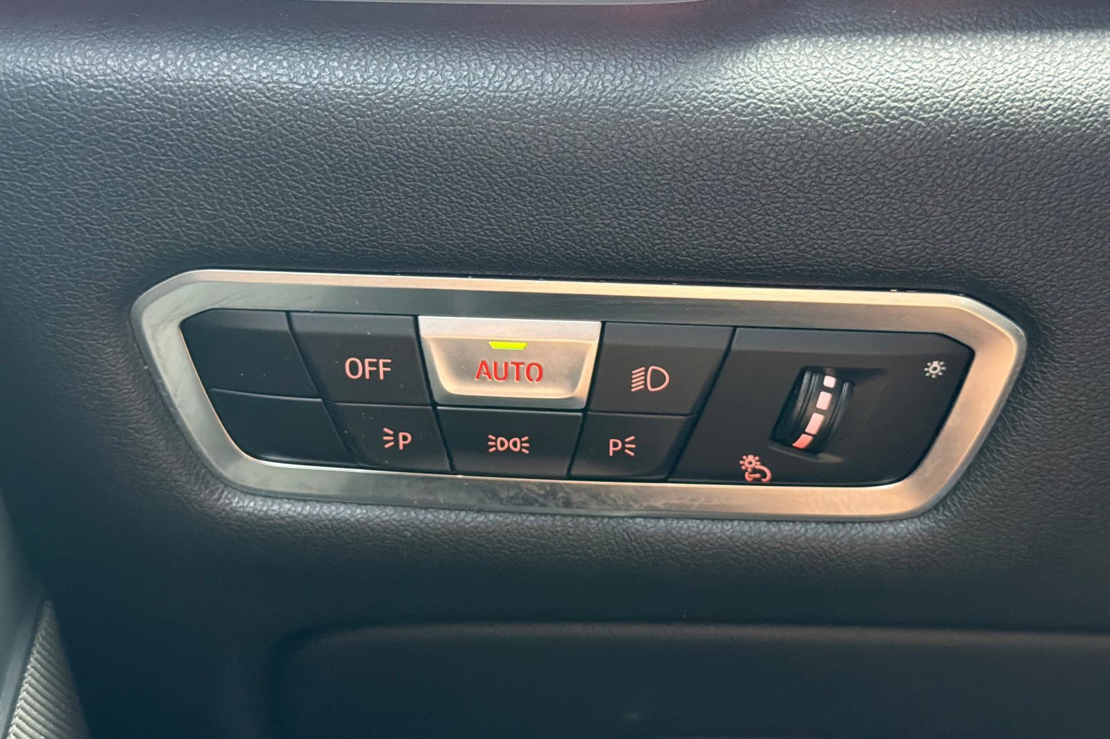 Used 2023 BMW X5 sDrive40i w/ M Sport Package image 38