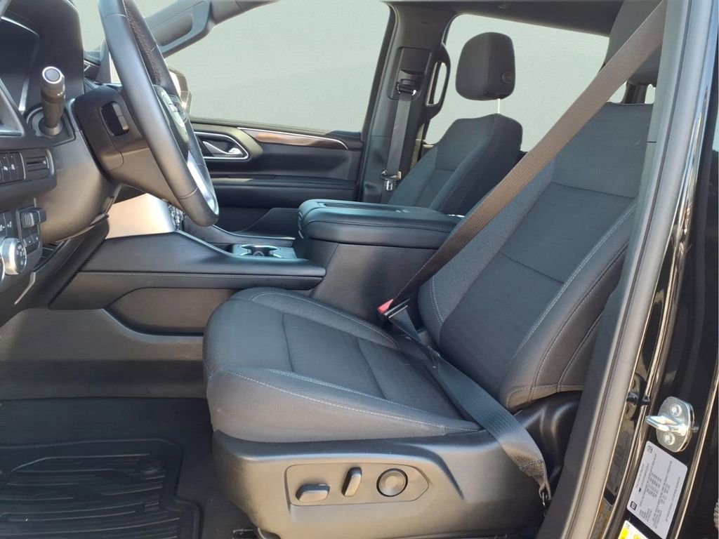 Used 2024 GMC Yukon XL SLE w/ Gmc Pro Safety Plus Package RWD image 13