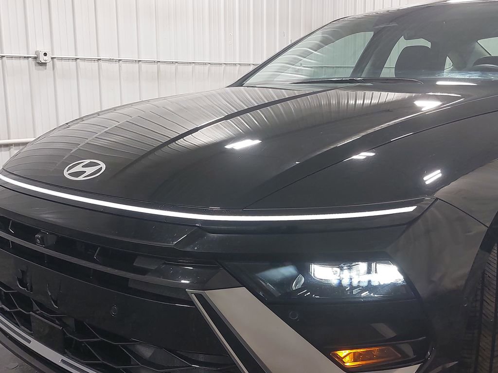 Used 2025 Hyundai Sonata Limited image 34