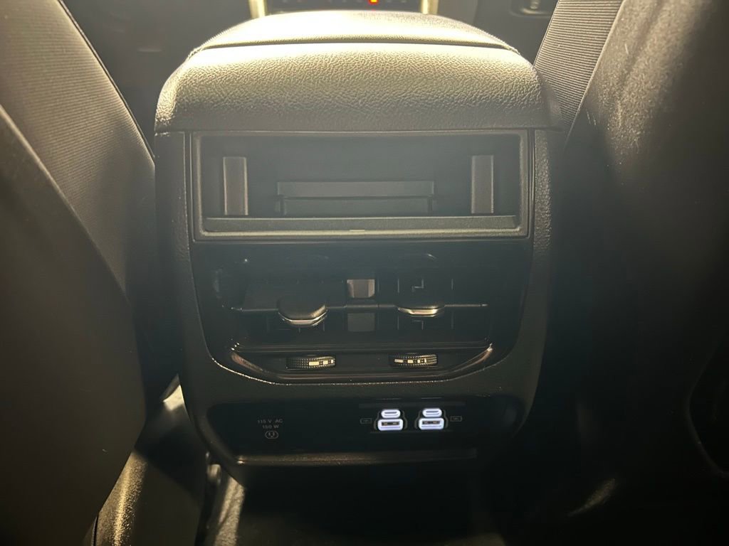 Used 2024 Jeep Grand Cherokee Altitude image 20