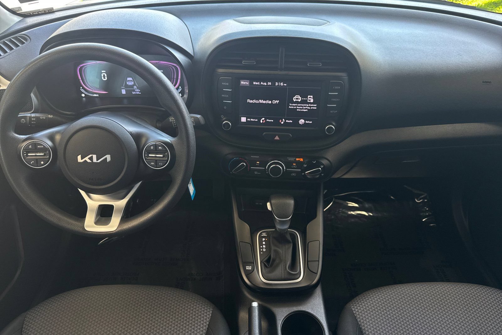 Used 2024 Kia Soul LX w/ Option Group 015 FWD image 13