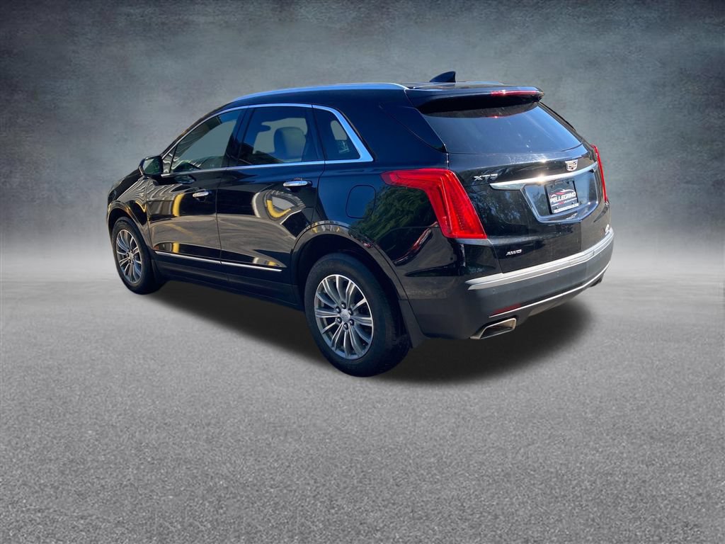 Used 2017 Cadillac XT5 Luxury w/ Driver Awareness Package AWD/4WD image 3