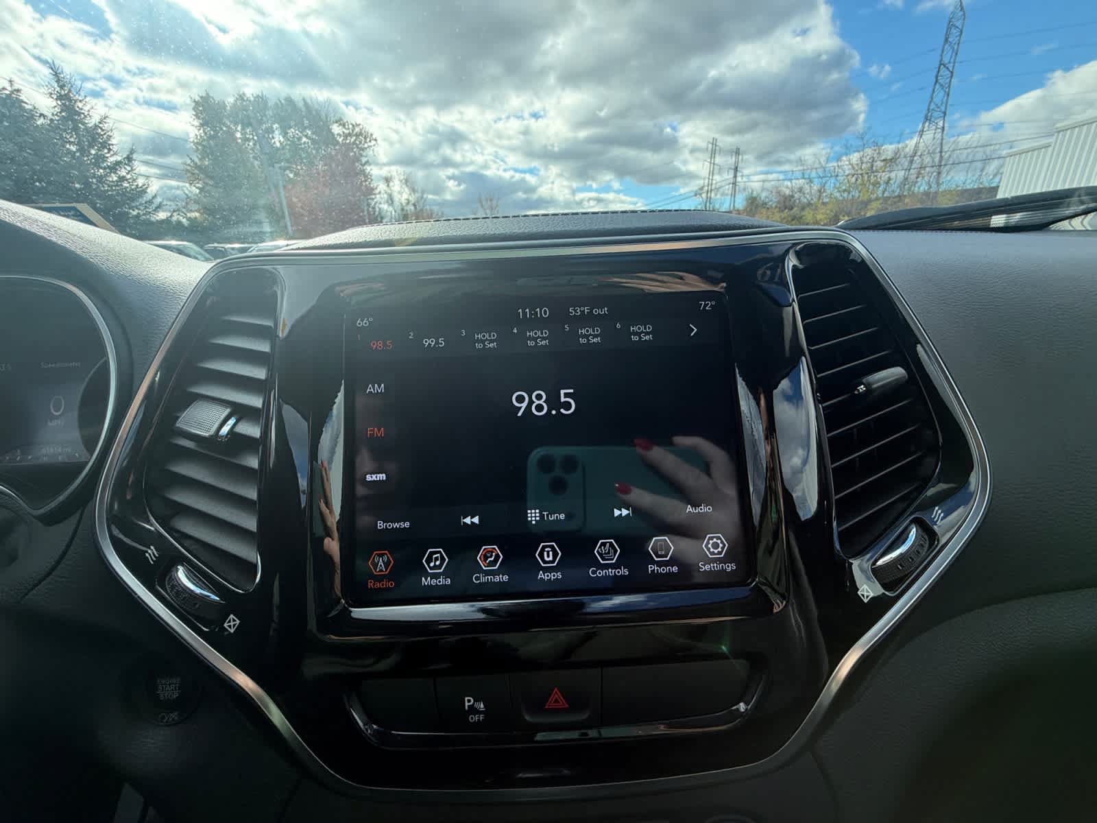 Used 2019 Jeep Cherokee Limited AWD/4WD image 40
