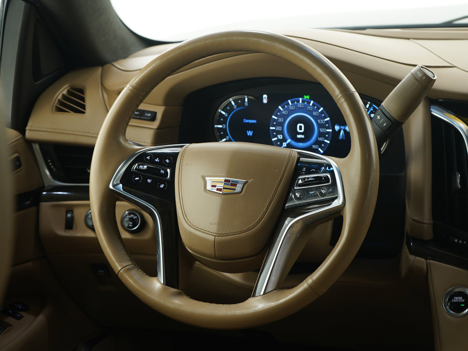 Used 2019 Cadillac Escalade Platinum AWD/4WD image 19