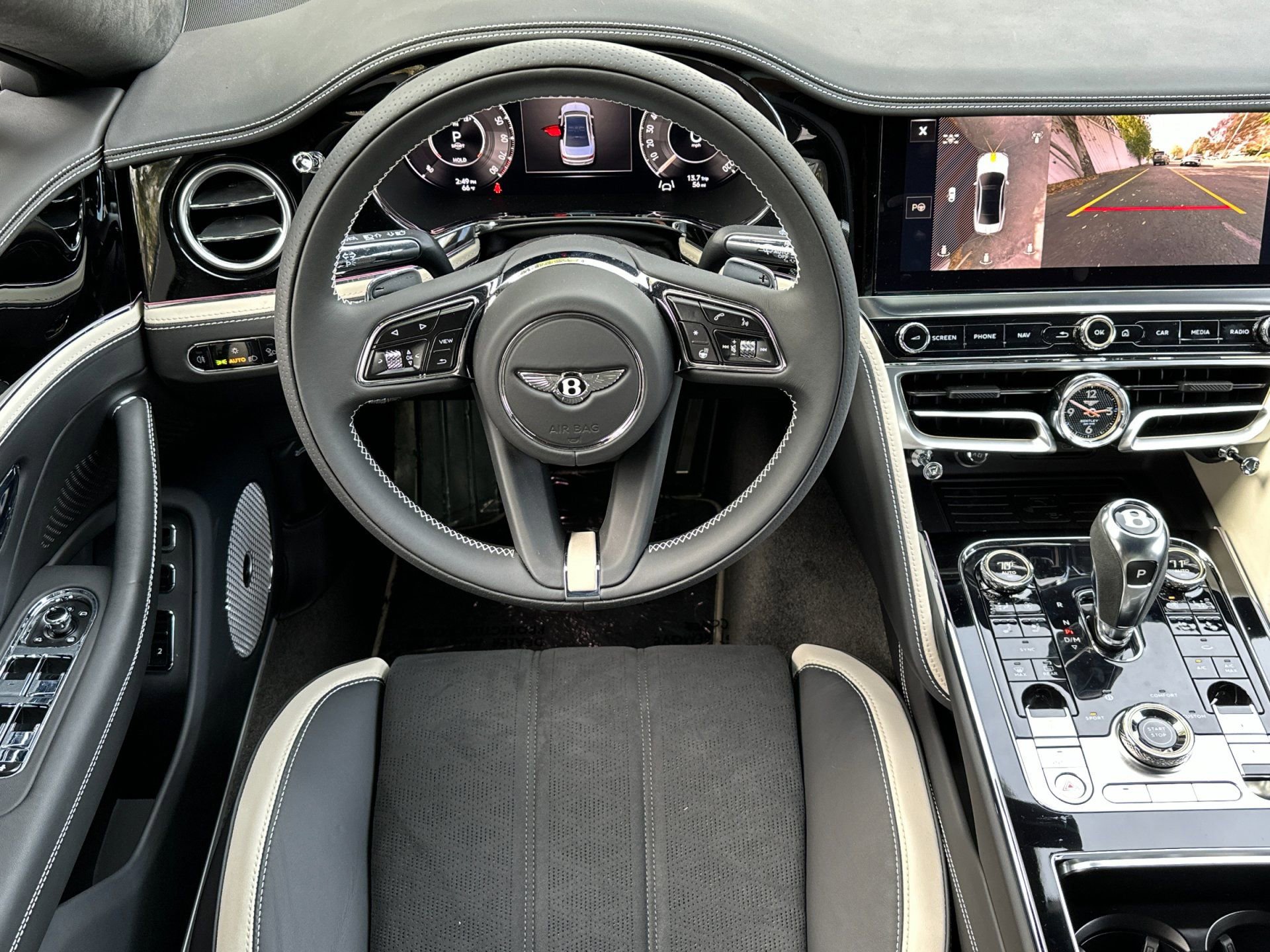 New 2025 Bentley Flying Spur Plug-In Hybrid AWD/4WD image 16