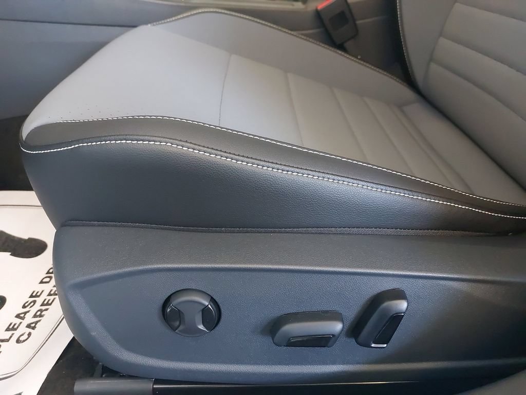 New 2026 Volkswagen Jetta SE FWD image 25