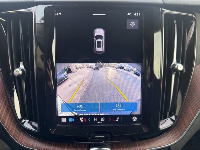 Used 2024 Volvo XC60 B5 Plus image 20