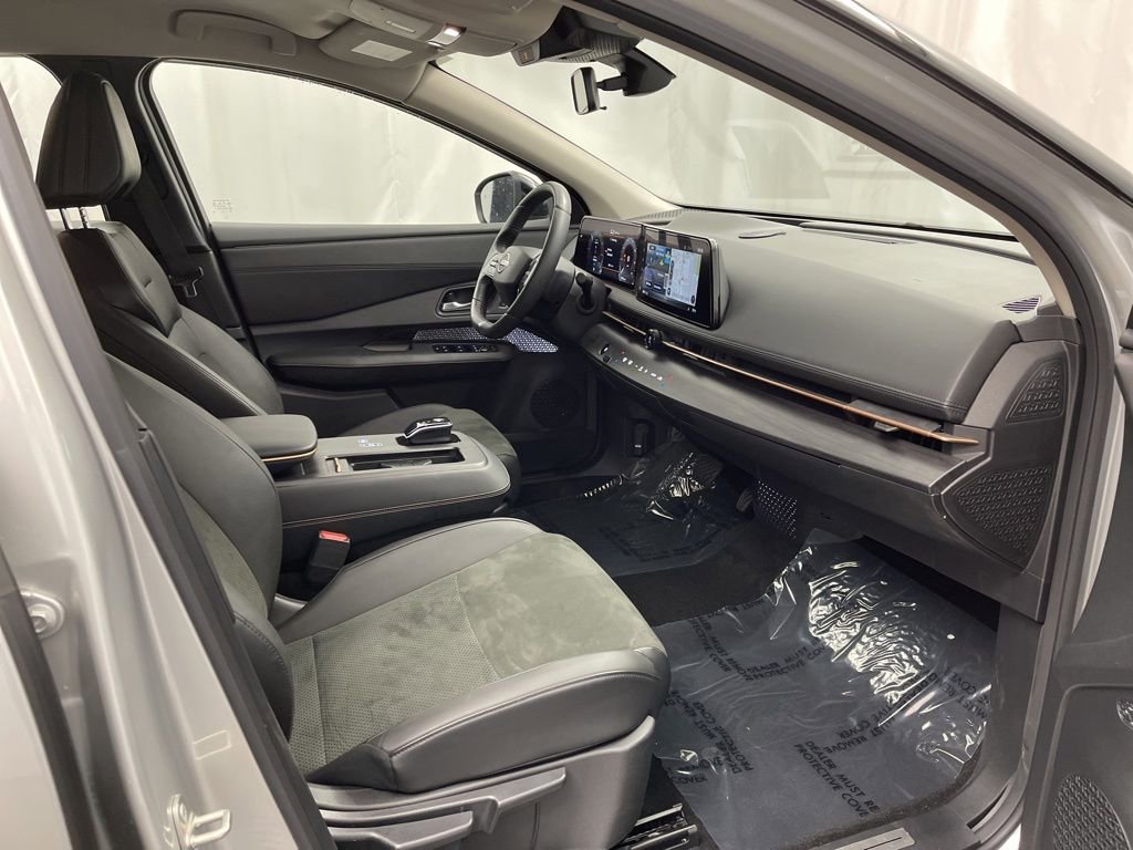 Used 2023 Nissan Ariya AWD image 27