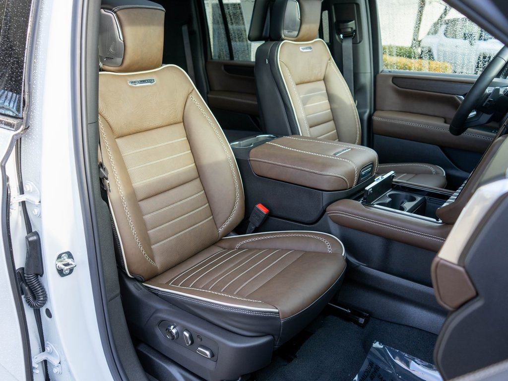 New 2026 GMC Yukon XL Denali Ultimate image 9