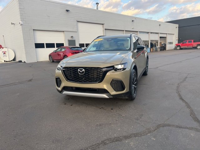 Certified 2025 MAZDA CX-70 Plug-In Hybrid w/ Premium Pkg image 23