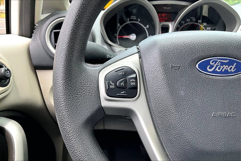 Used 2013 Ford Fiesta SE FWD image 20