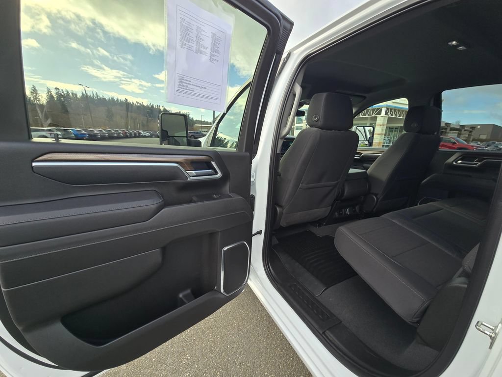 Used 2025 Chevrolet Silverado 2500 LT w/ Convenience Package AWD/4WD image 11