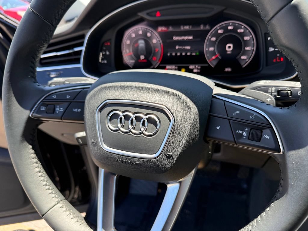 Used 2020 Audi Q7 3.0T Premium w/ Convenience Package AWD/4WD image 25