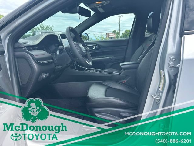 Used 2025 Jeep Compass Trailhawk AWD/4WD image 10