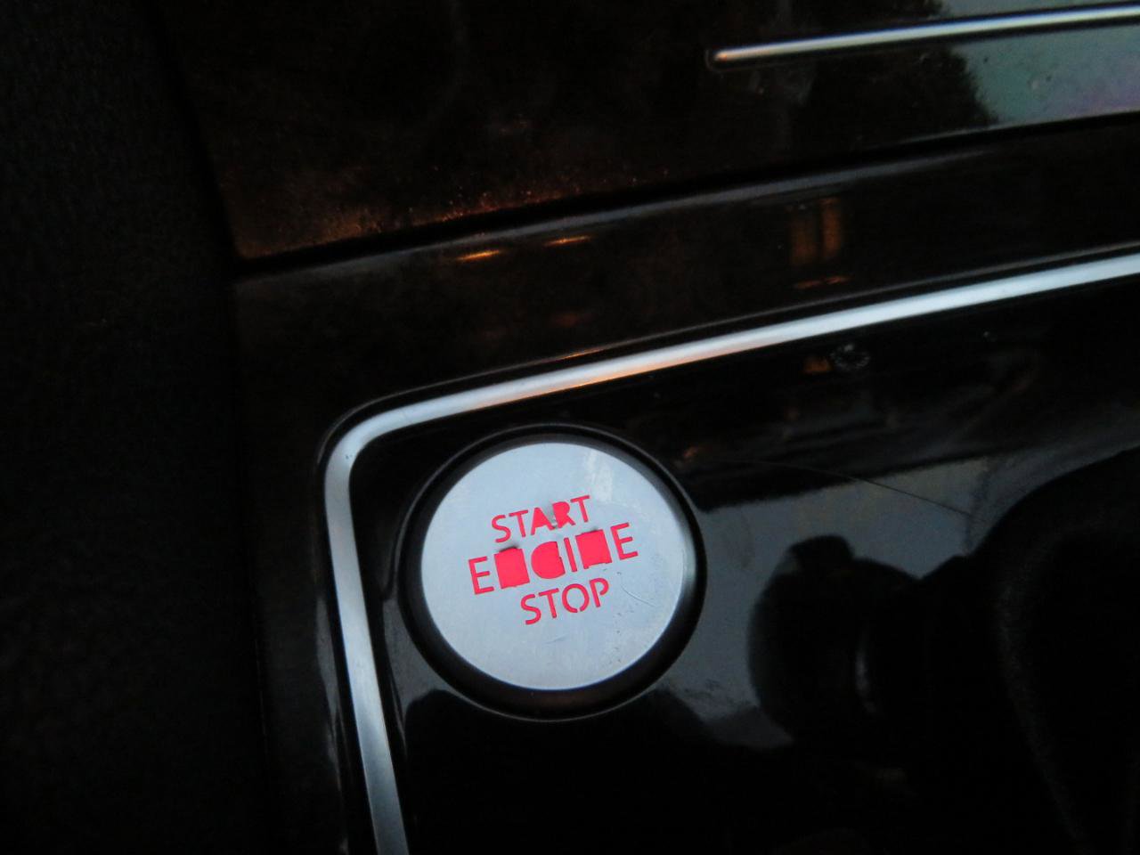 Used 2014 Volkswagen Passat TDI SEL Premium FWD image 20