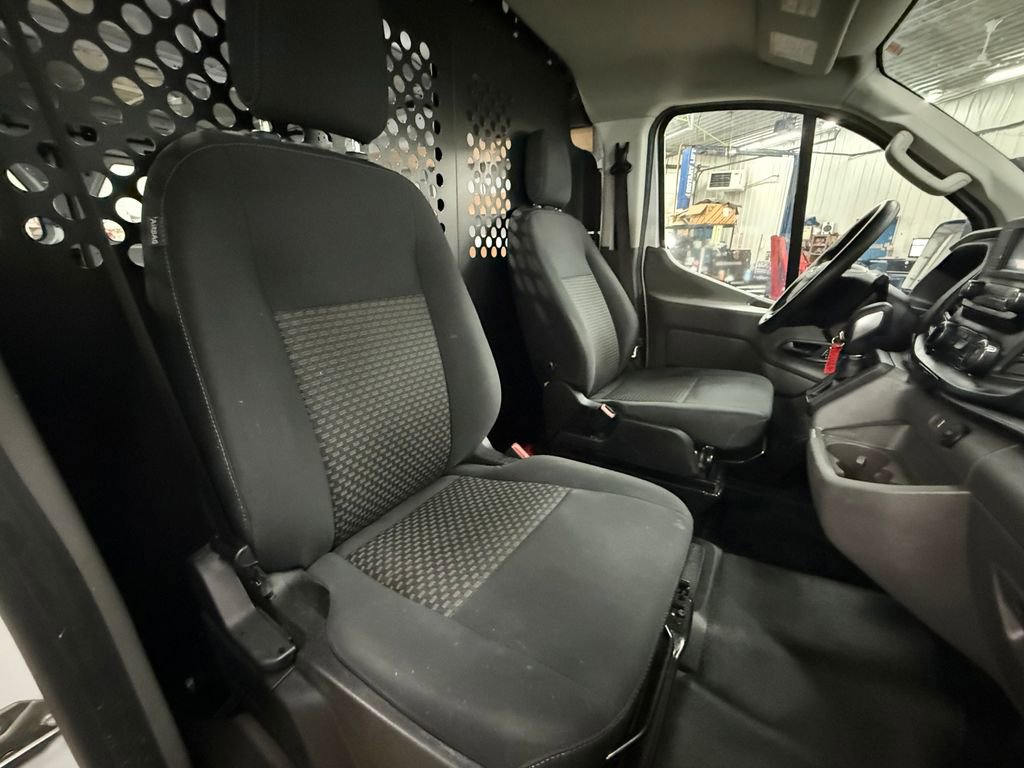 Used 2024 Ford Transit 250 Low Roof w/ Exterior Upgrade Package image 31