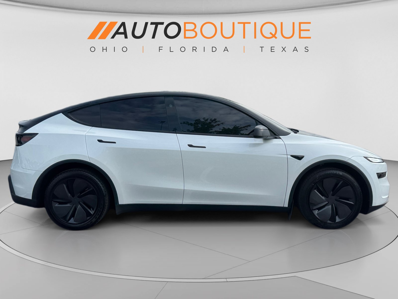 Used 2026 Tesla Model Y AWD image 6
