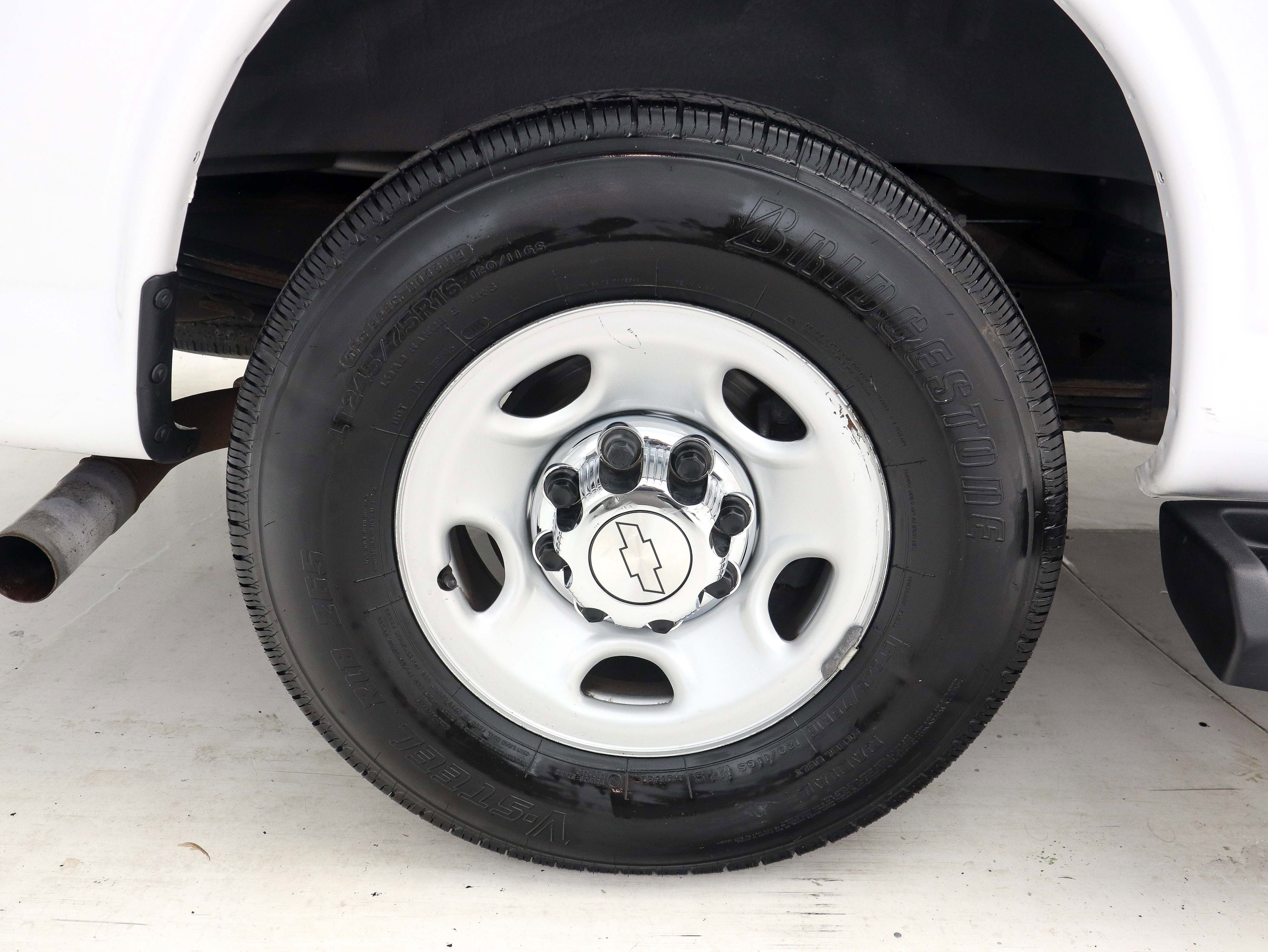 Used 2019 Chevrolet Express 3500 LT w/ LT Preferred Equipment Group RWD image 28