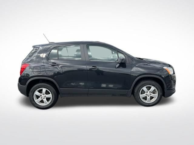 Used 2015 Chevrolet Trax LS w/ LPO, Cargo Package AWD/4WD image 8