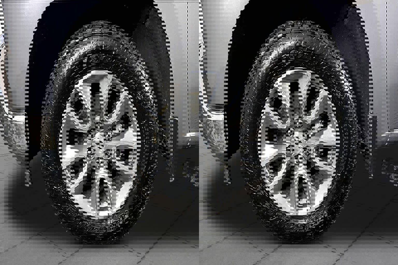 Used 2021 Chevrolet Silverado 1500 LT w/ Safety Package RWD image 11