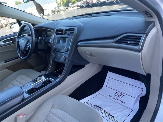 Used 2018 Ford Fusion SE image 26