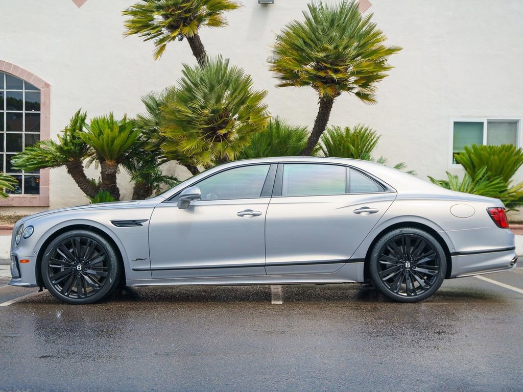 Used 2025 Bentley Flying Spur Plug-In Hybrid AWD/4WD image 36